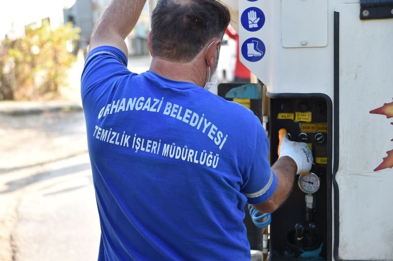 Çöp konteynerleri yıkanıyor !