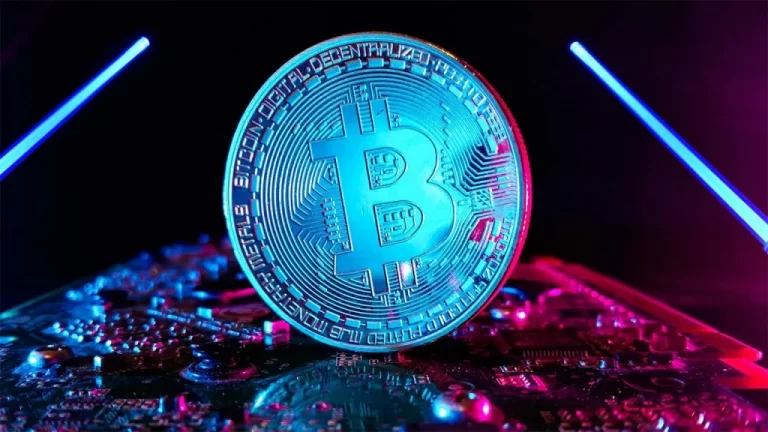 Bitcoin Yeniden 30 Bin Dolar Altına Göz Kırpıyor