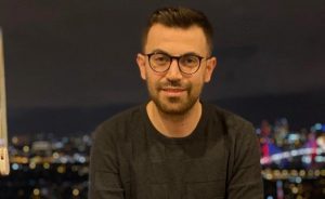 Hakaret edene hapis yolu !