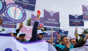 Sağlıkçılardan Ekrem İmamoğlu’na Kırmızı Kart !