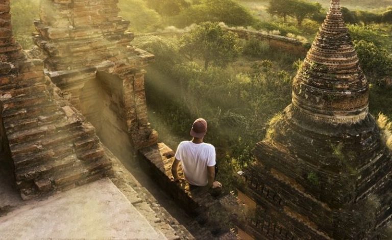 Türk gezginden kaykayla dünya turu