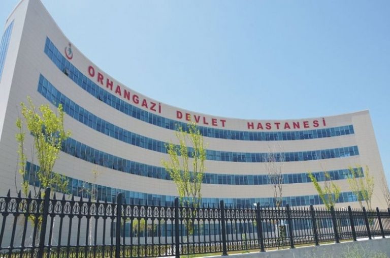 Orhangazi Devlet Hastanesi’ndeki doktor sıkıntısına dikkat çekti.