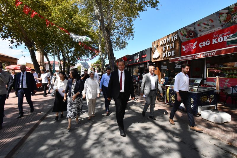 Çin’li Heyet Resmi Ziyaret Sebebiyle İznik’te