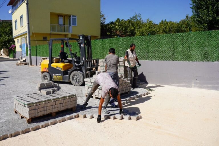 Cihanköy Mahallesi’ne 4 Bin 200 Metrekarelik Parke Çalışması