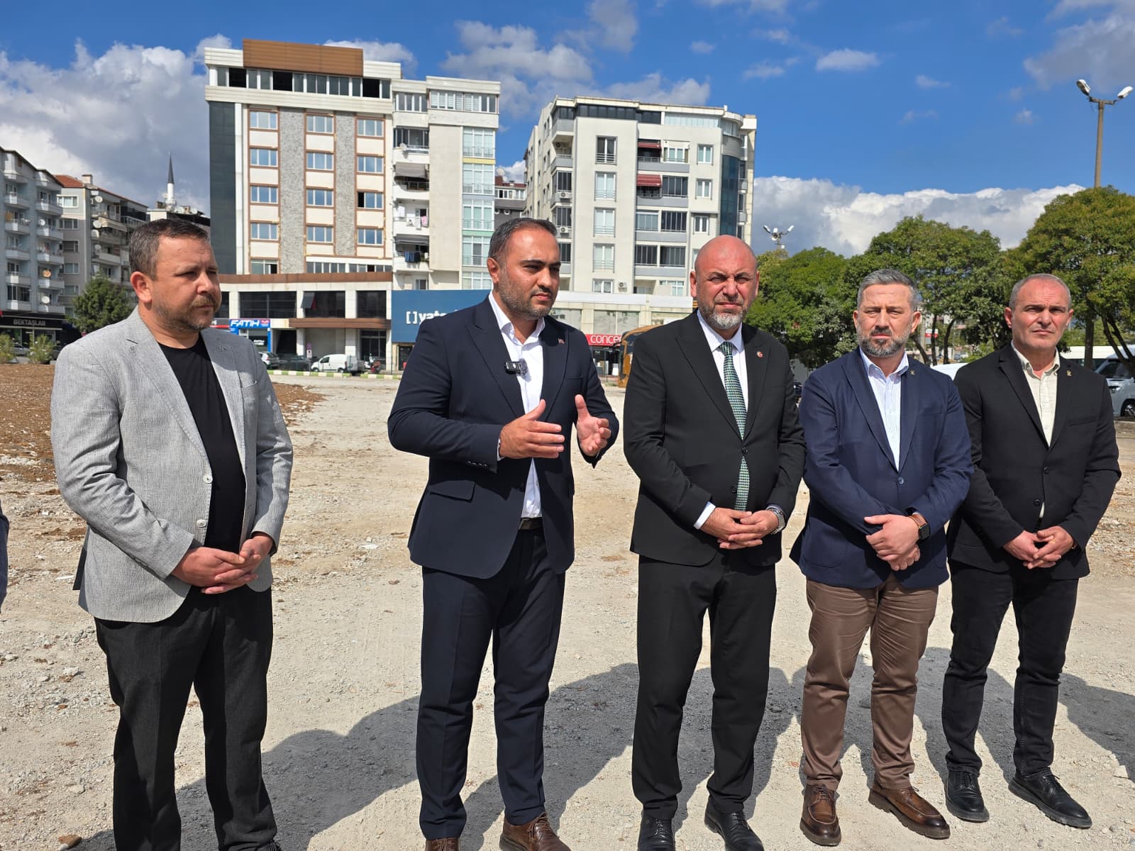 Ulusu”Vatandaşlar Mağdur, Sorumluluk Büyükşehirde”