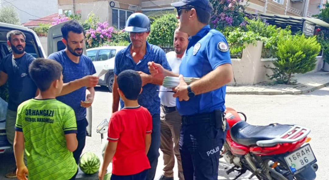Orhangazi’de Polis Ekiplerinden Dolandırıcılığa Karşı Broşürlü Uyarı
