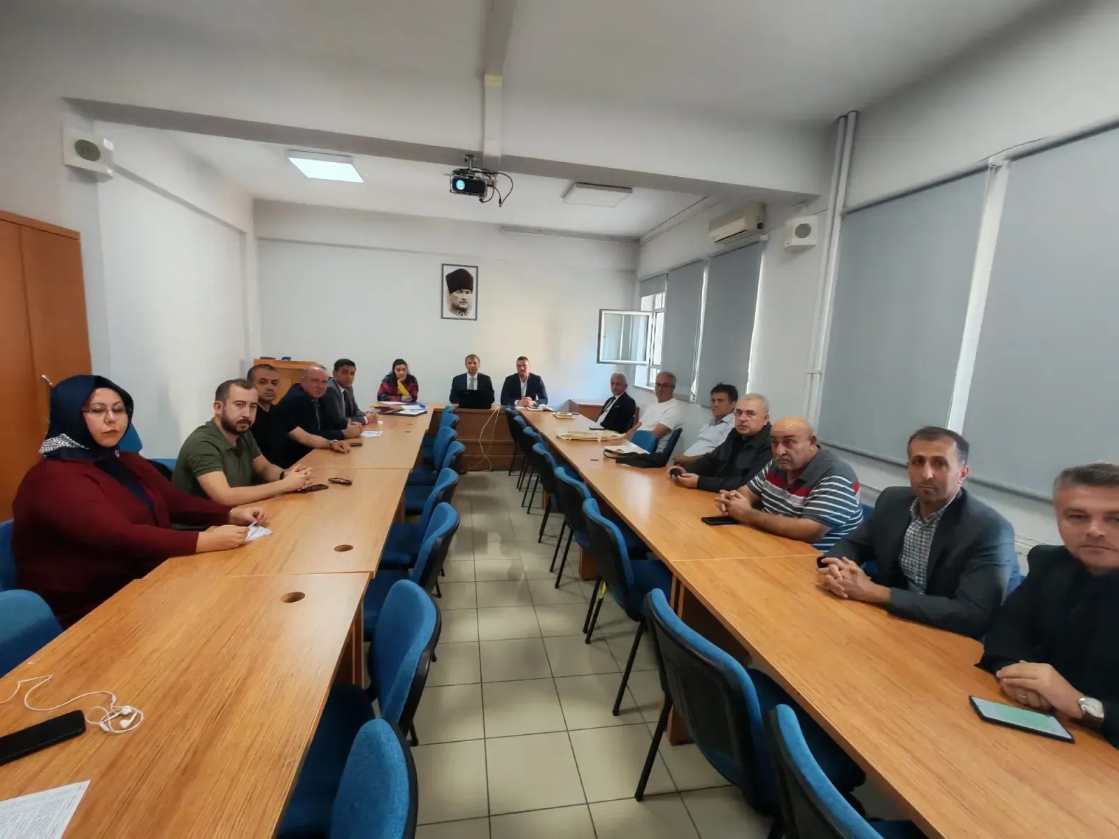 Orhangazi’de İlkokul Müdürleriyle Eğitim Planlama Toplantısı