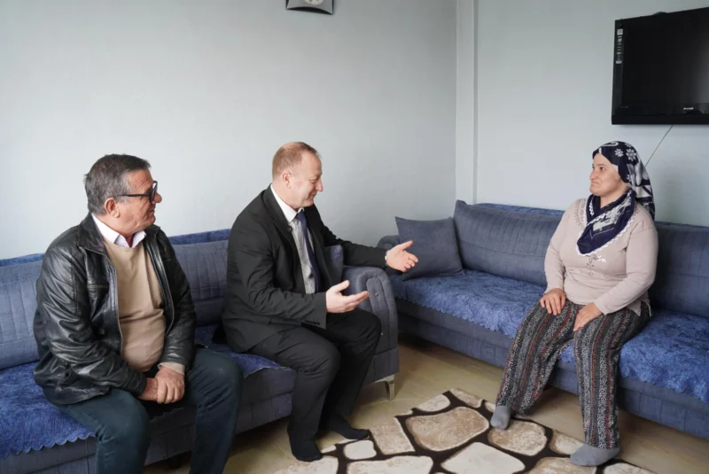 Belediye Mahalle Mahalle Vatandaşın Yanına Gidiyor