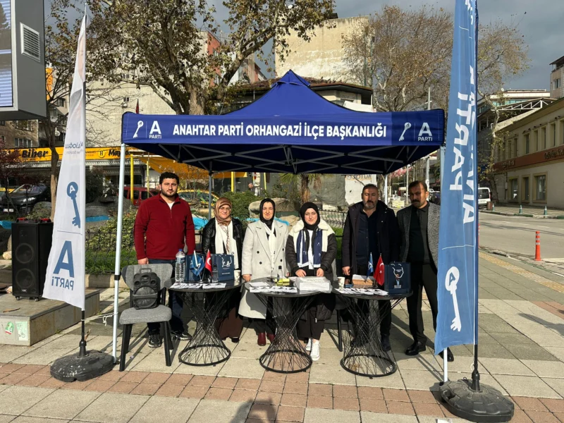 Anahtar Parti Orhangazi’de Üye Standı Kurdu: 450 Yeni Üye Kaydı Yapıldı