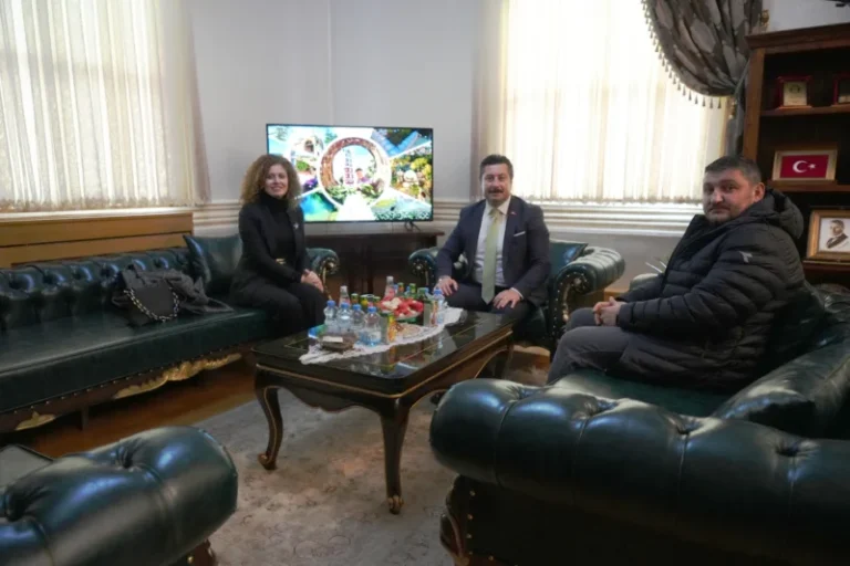 Bursa Tenisi İçin Güç Birliği