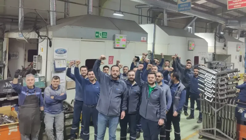 ürk Metal İşçileri Bursa’da 10 Dakikalık İş Durdurma Eylemi Yaptı