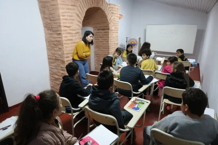 Kadınlar ve Çocuklar İçin Zengin Program