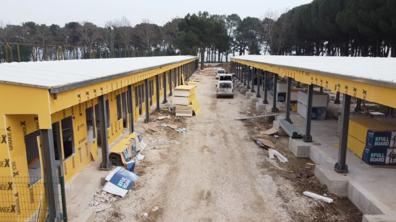 İznik Gölü Kıyısında Gençlik Kampı İnşaatı Sürüyor