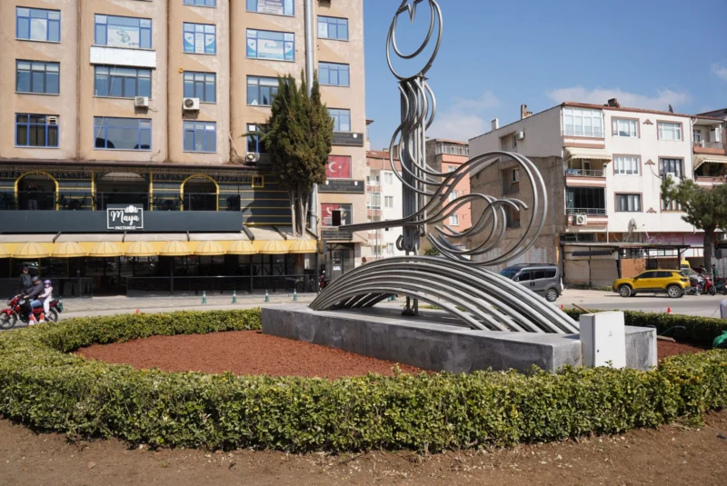 Hürriyet Kavşağı’nda çevre dostu peyzaj uygulaması