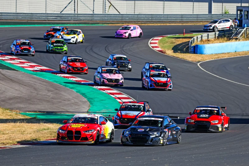 İstanbul Park’ta Motor Sporları Heyecanı: 22 Otomobil Pistte