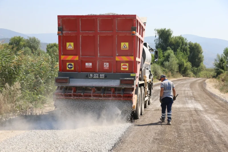 Bursa’da Ulaşım Seferberliği: 5 İlçede 22 Kilometrelik Yol Yenileniyor