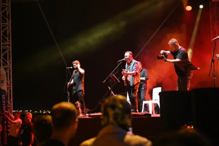 33. Uluslararası Gemlik Zeytini Festivali’nde Apolas Lermi Rüzgarı Esti