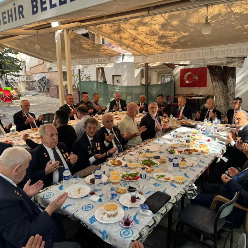 Kaymakam Karamehmetoğlu Gazilerle Kahvaltıda Buluştu