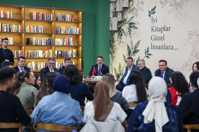 Başkan Vekili Biba, Mudanya Üniversitesi öğrencileriyle buluştu