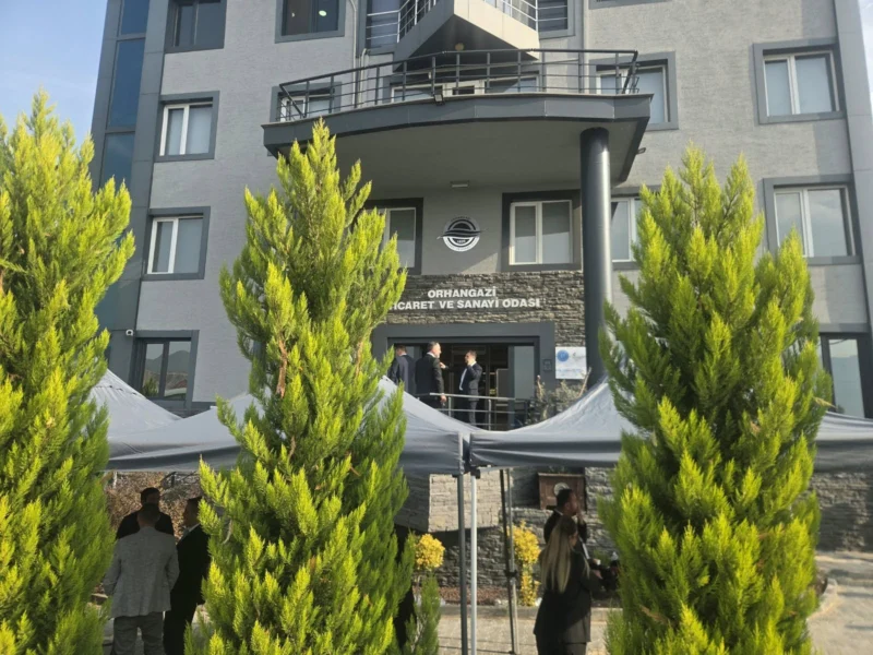 976 Üye Sandık Başında