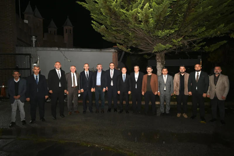 AK Parti Bursa teşkilatı, Orhangazi’de önceki dönem ilçe başkanlarıyla bir araya geldi